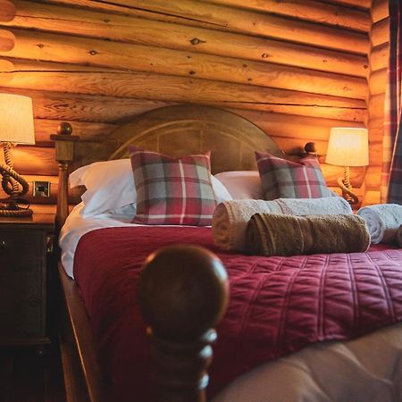 Tomatin - Luxury Two Bedroom Log Cabin With Hot Tub Berwick Upon Tweed Eksteriør bilde