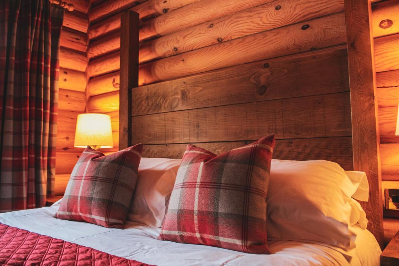 Tomatin - Luxury Two Bedroom Log Cabin With Hot Tub Berwick Upon Tweed Eksteriør bilde